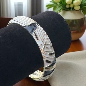 Sequin by Nordstrom Elegant Black & White Leaf Print Bangle Bracelet